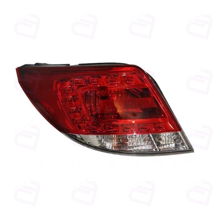 چراغ خطر دنا مدرن (چپ)