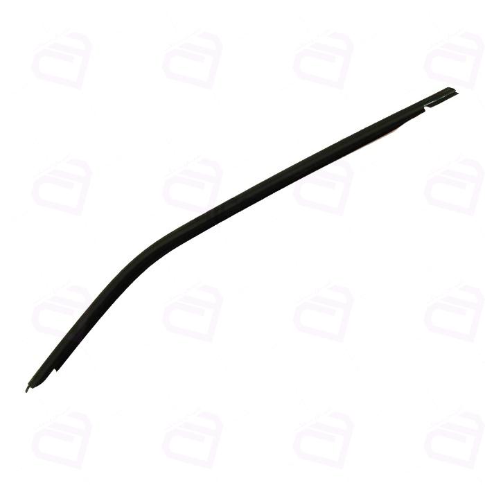 ماهوتی پژو 405 عقب بیرون صادق (روآ سال OHVG, چپ)