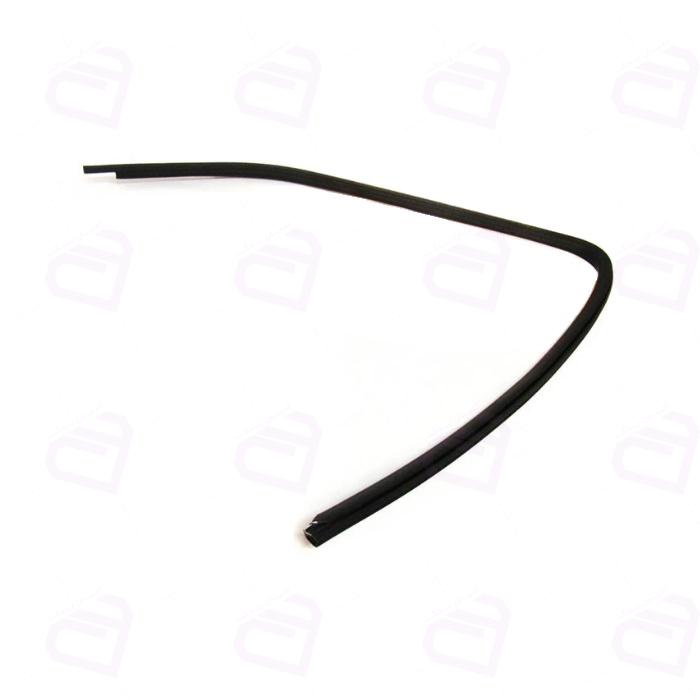 ماهوتی پژو 405 عقب داخل صادق (روآ سال OHVG, چپ)
