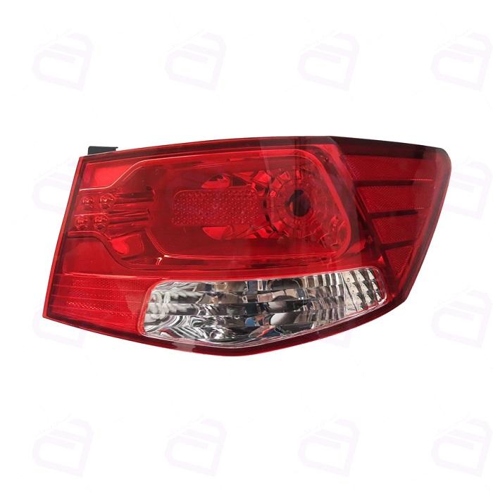 چراغ خطر کیا سراتو گلگیر کد8392 (چپ)